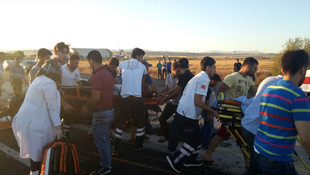 Diyarbakır'da trafik kazası: 2 ölü, 9 yaralı