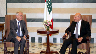 Fransa Dışişleri Bakanı Ayrault, Lübnan'da