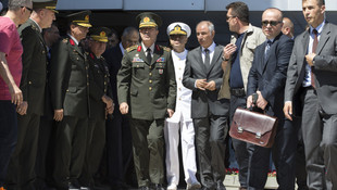 Genelkurmay Başkanı Akar ve kuvvet komutanlarından ziyaret