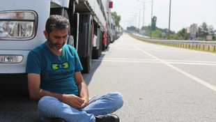 Gümrüklerde tır kuyruğu uzuyor