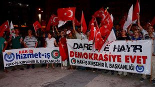 Hakemlerden darbecilere kırmızı kart