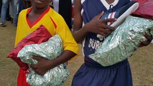 Hayır Torbasıyla iyilik taşıyorlar