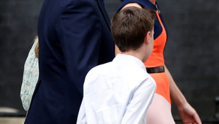 İngiltere Başbakanı Cameron istifasını Kraliçe'ye sundu