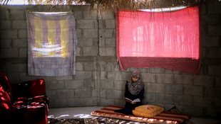 İsrail saldırılarında hayalleri yıkılmayan Gazzeli genç kız