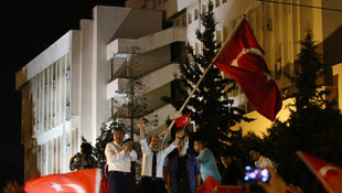İstanbul ve Ankara'da FETÖ'den darbe girişimi