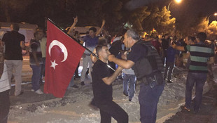 İstanbul ve Ankara'daki askeri kalkışmaya tepkiler