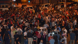 İstanbul ve Ankara'daki askeri kalkışmaya tepkiler