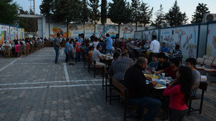 Kilis'te Suriyeli yetimlere iftar