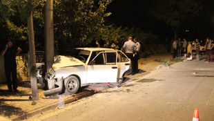 Konya'da otomobil aydınlatma direğine çarptı: 1 ölü, 3 yaralı