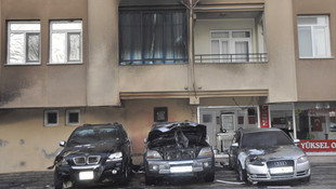 Manavgat'ta 3 lüks otomobil kundaklandı