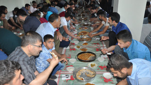 Muşlu Zazalar bayram kahvaltısında buluştu