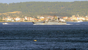 Rus askeri gemisi Çanakkale Boğazı'ndan geçti