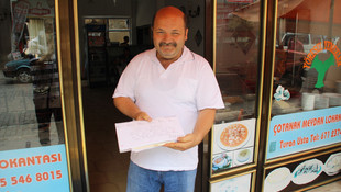 Sadaka kutusundaki parayı alan hırsız helallik istedi