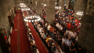 Sahabeler şehrinde Kadir Gecesi