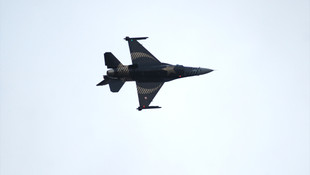 SoloTürk Kemer'de gösteri uçuşu yaptı