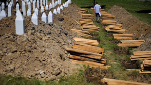 Srebrenitsa kurbanlarının mezarları hazır