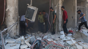 Halep'e vakum bombalı saldırı