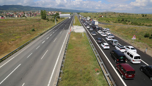 TEM Otoyolu'nda bayram yoğunluğu