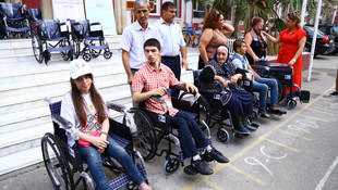 TİKA'dan Azerbaycanlı engellilere destek