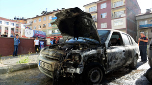 Tokat'ta konteyner yangını otomobillere sıçradı