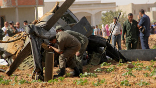 Tunus'ta askeri helikopter düştü