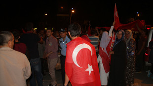 Türkiye darbe girişimine karşı ayakta