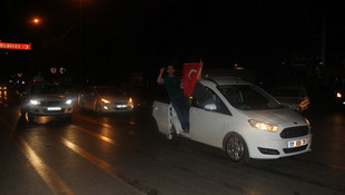 Türkiye darbe girişimine karşı ayakta