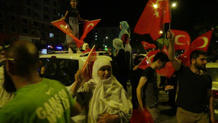 Türkiye darbe girişimi karşı ayakta