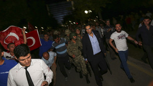 MİT: Darbe girişimi püskürtüldü