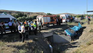 Yozgat'ta otomobil devrildi: 5 ölü
