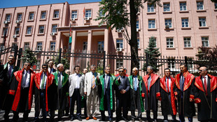 Yüksek yargıdaki düzenlemeye bazı üyelerden protesto