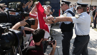 Yunanistan'a kaçan darbeci 8 asker