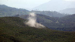 Suriyede rejim güçleri Türkmendağına saldırı başlattı