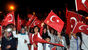 Amasya'da Demokrasi ve Şehitler Mitingi