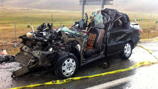 Erzincanda yaşanan trafik kazasında 4 kişi hayatını kaybetti