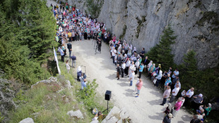 Bosna Savaşı'nda kurşuna dizilen 200 kurban anıldı