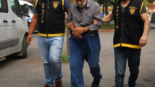 Camilerden yardım kutularını çalarken yakalandı