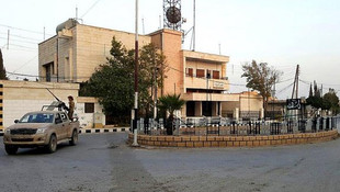 Sürekli kafa keserek idam ediyorlardı