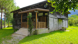 Çivisiz ahşap camiler geleceğe taşınıyor