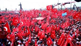 Demokrasi ve Şehitler Mitingi