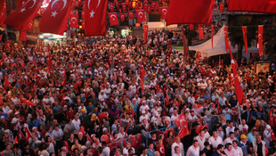 Demokrasi ve Şehitler Mitingi''