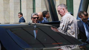 Joseph Dunford darbecilerin bombaladığı Mecliste