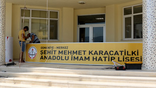 FETÖnün kapatılan okuluna şehit Mehmet Karacatilkiin ismi verildi