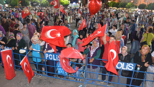 FETÖ'nün darbe girişimine tepkiler