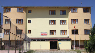 FETÖ'ye ait yurdu eski futbolcuya satmışlar