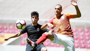 Galatasaray'dan farklı prova