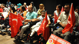 Gaziantepli engelliler FETÖ'nün darbe girişimini protesto etti