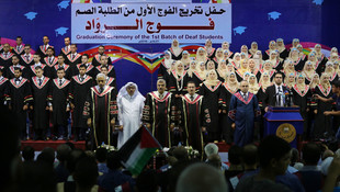 Gazze Şeridi'inde işitme engellilerin ilk mezuniyeti