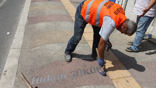 Hakan Şükür adı dört büyükler kaldırımından söküldü