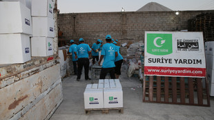 Biz Ümmetiz Platformu ve Avrasya Vakfı Halepe gıda yardımı yaptı